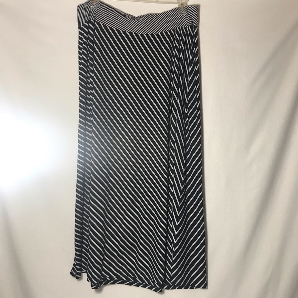 Womens Black White Long Skirt